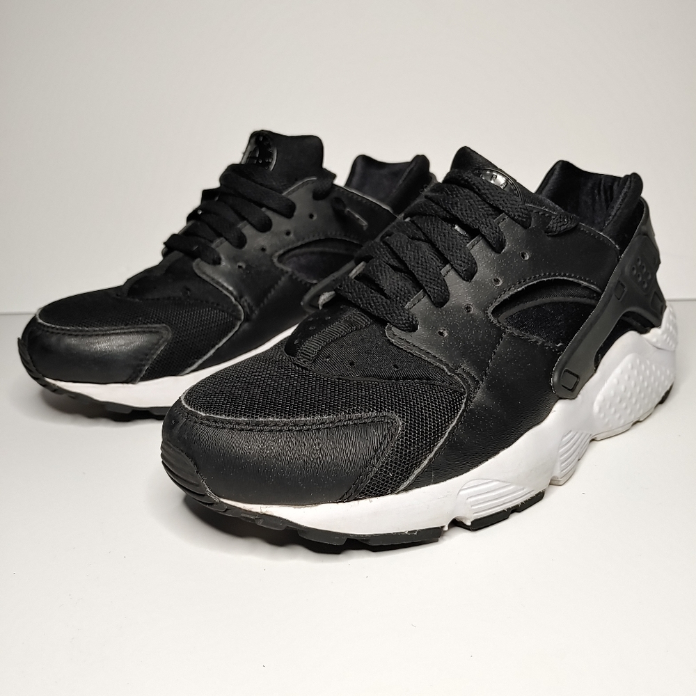 Nike Air Huarache Black White Size #6.5Y #8 Womens